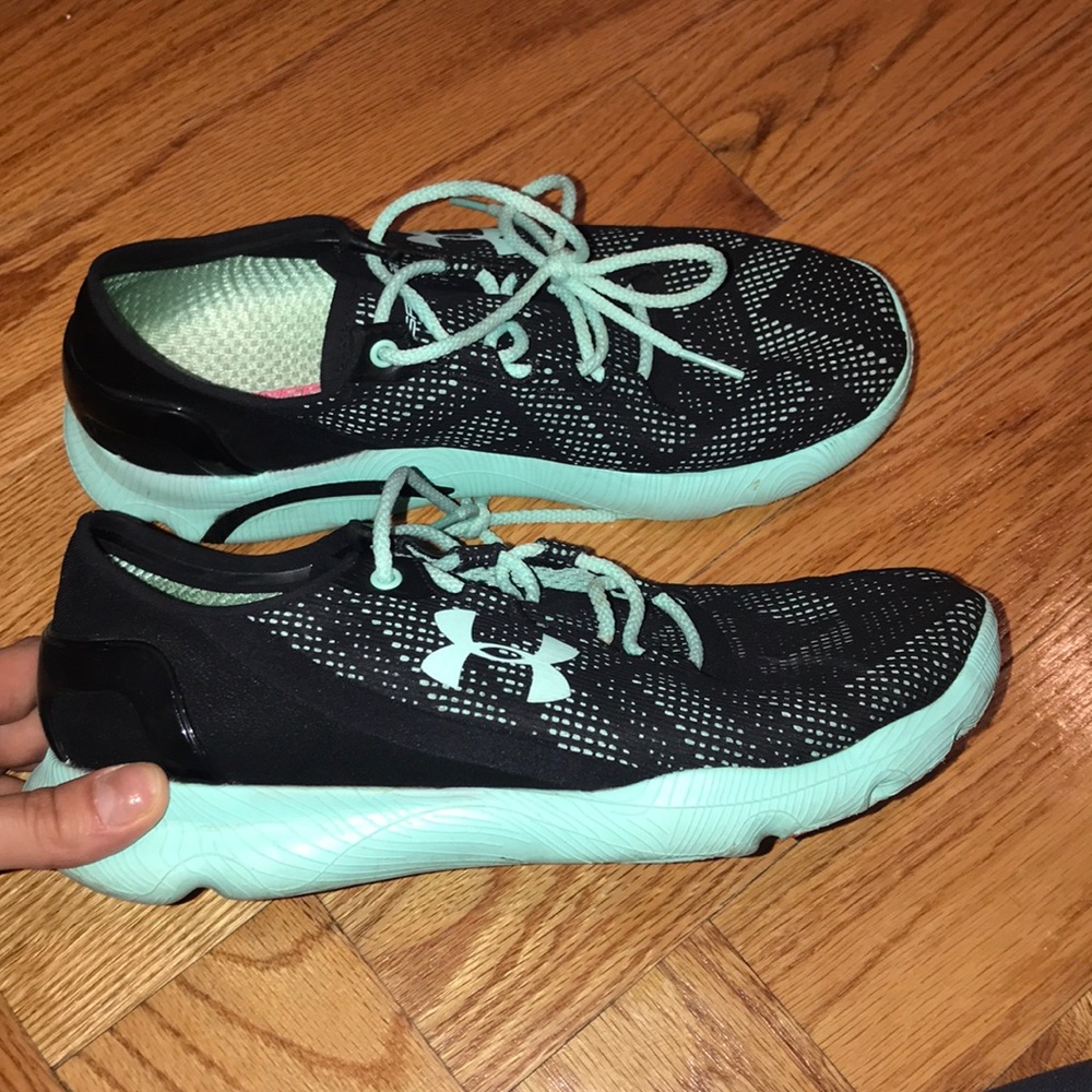 8.5 women’s under armor Speedform